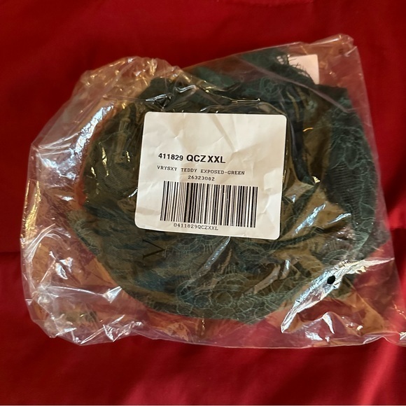 NWT Victorias Secret Green Lace Plunge Crotchless Lace Up Teddy | Size XXL - Picture 3 of 8